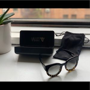 Valley Sunglasses A Dead Coffin Club Black to Tort